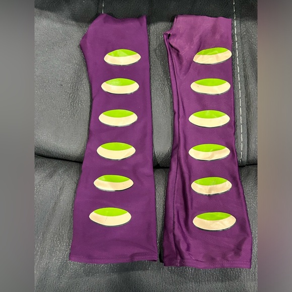 Jeff Hardy WWE vintage & rare arm bands!! Purple variant - Picture 1 of 4